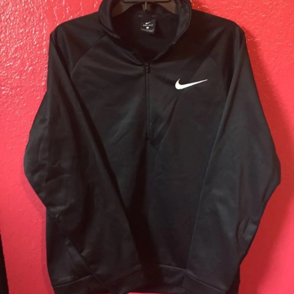 NWOT black large Nike Dri Fit pullover